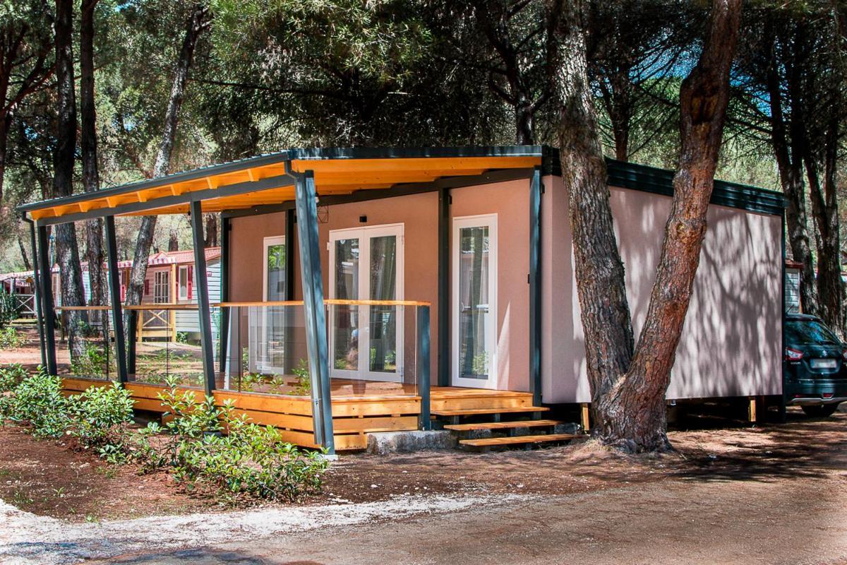 Lux Camp Bi Village, Mobile Buba *